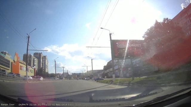 Луганск, ул. 2-я Краснознамённая, кв. Мирный, Селена. 2021/08/23