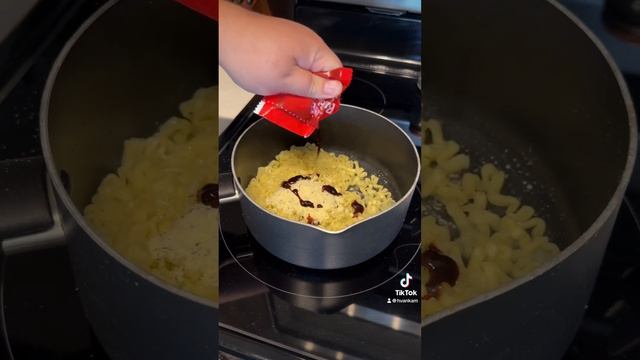 Viral Buldak Carbonara Ramen 🍜🤍 #shortsvideo #youtubeshorts #buldaknoodles #buldakcarbonara