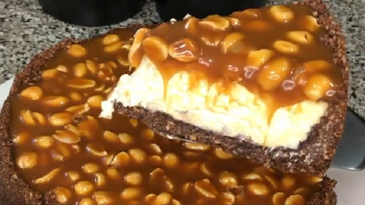 Бомбический Чизкейк «СНИКЕРС»...🥧🍫😋
Рецепт в описании ✍️