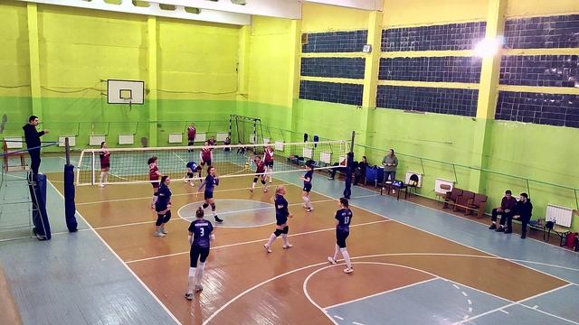 Максимова Анастасия подаёт сопливый эйс!