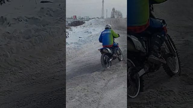 Заруба Yamaha 450  Yz против Wr