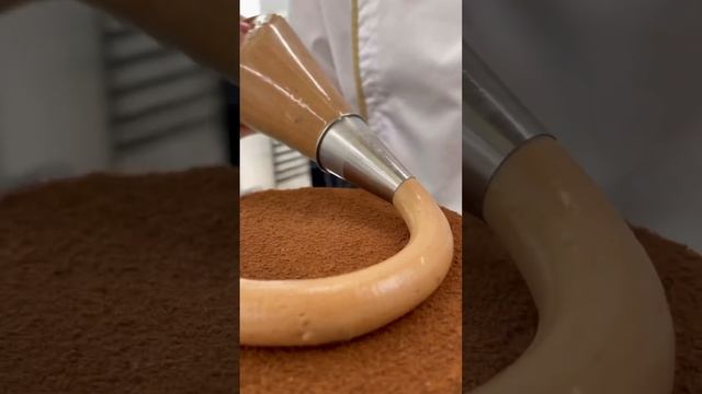Looking for a delicious cake to celebrate with? 🤩 #foodshorts #shorts