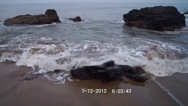 Не очень красивое море в индийском Гоа Арамболь