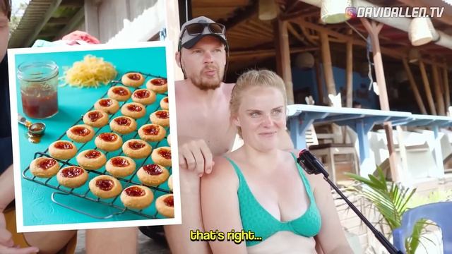 BERBAGI KUE LEBARAN KE WARGA ASING 🙏