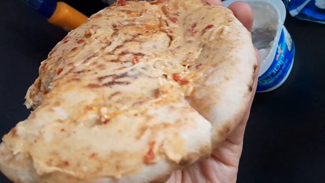 israel aamupala testi hd xl energy leipä hummus raen juusto hd