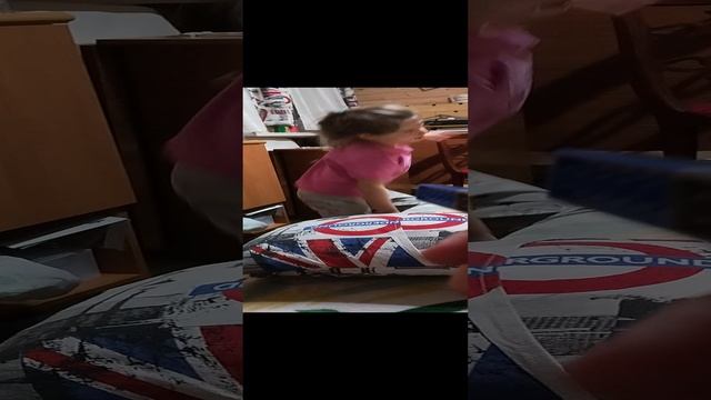 на меня напали зомби