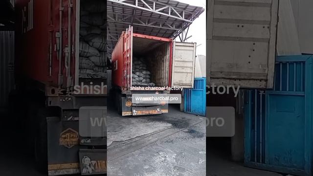 Shisha charcoal factory: arrival of new raw material and packaging of cube 26 mm, premium quality ho