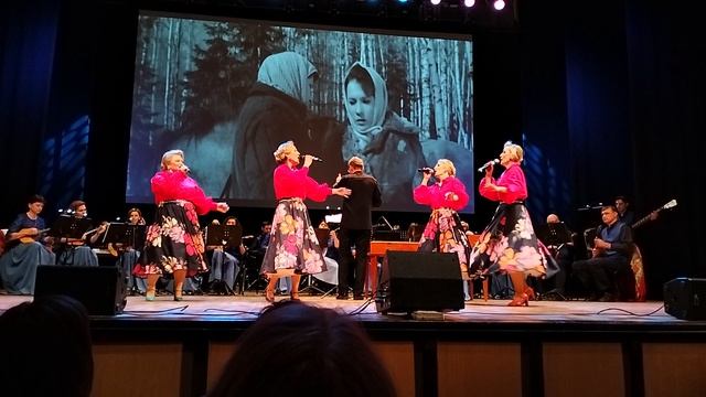 Вокальный квартет "ДЕВЧАТА"
"Вальс расставания" муз. Я. Френкеля сл. К. Ваншенкина
