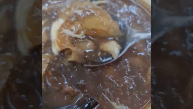 shark fin soup / Haifischflossensuppe