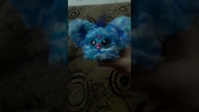 обзор на Furby Furbles
маленький, удобный, мимимишный
подходит для детей старше 2 лет/ ♡Furby♡