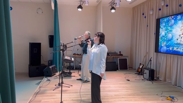 Артист себе принадлежать не может...