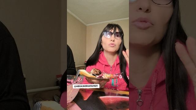 еда на камеру мукбанг