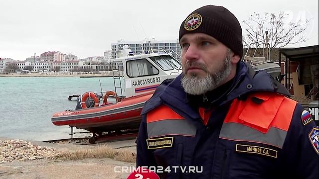 Все мазутные пятна в районе Севастополя сейчас убирают