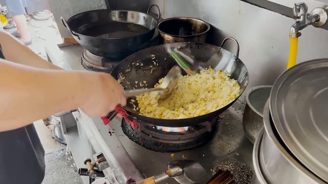 Shrimp Egg Fried Rice, Shrimp Miso Soup / 米香哥蝦仁飯, 炭燒蝦頭湯 - Taiwanese Street Food