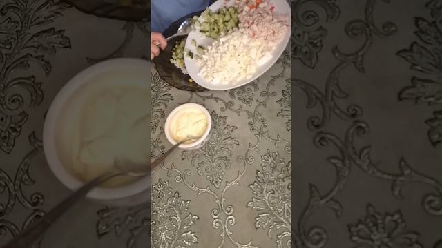 Простой салатик из доступных продуктов. @Nika_and_Mary