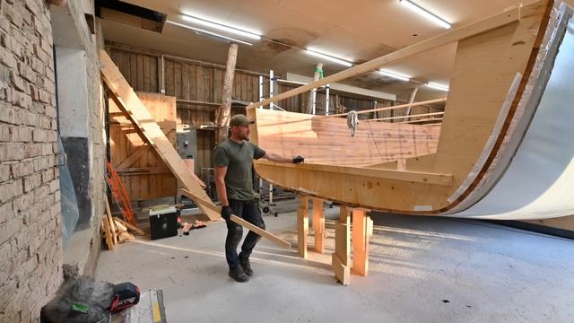 Building stairs and preparations - Ep. 402 RAN Sailing