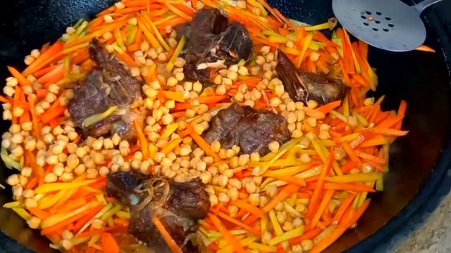 Узбекистан! Плов на казане узбекский национальный блюда вкусный