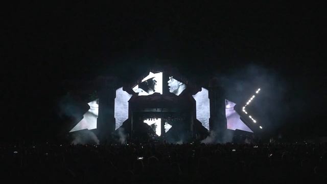 Pendulum - Tarantula