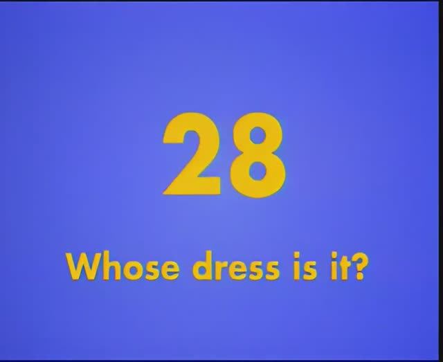 Gogo Loves English 28 - Whose dress is it