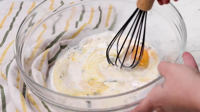 How to make: THE BEST BROCCOLI CHEDDAR CASSEROLE