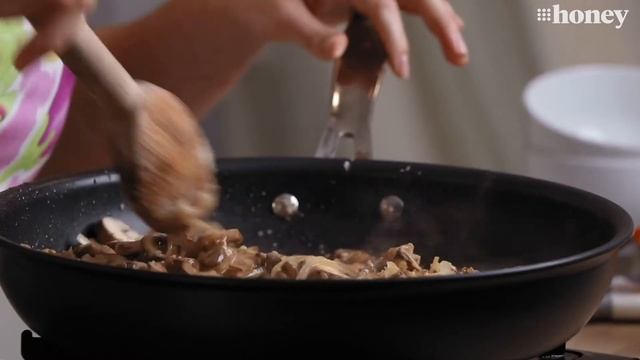 Family Project - Jane de Graaff Cooks Beef Stroganoff