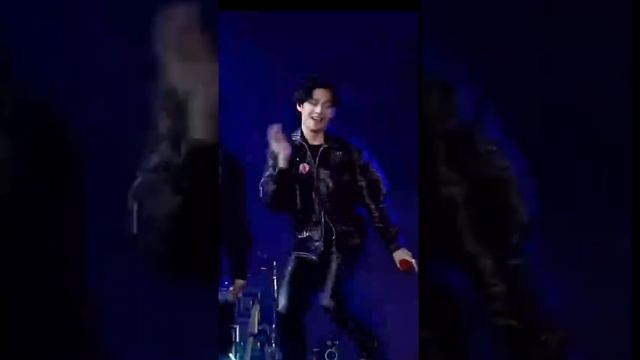 #taehyung#...кумир танцпола...