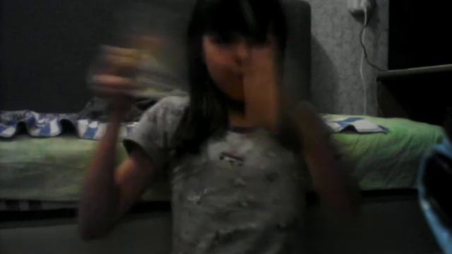 Вызов принят! Выпий стакан воды и нарисуй закрытым