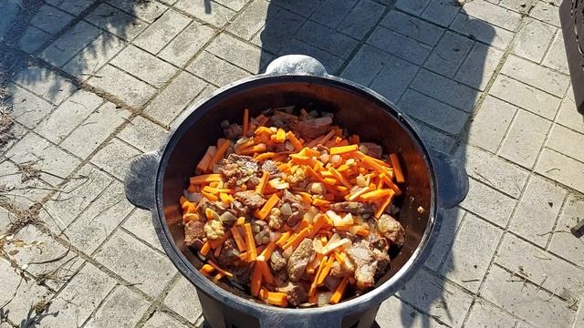 ГОТОВИМ ПЛОВ.. .
