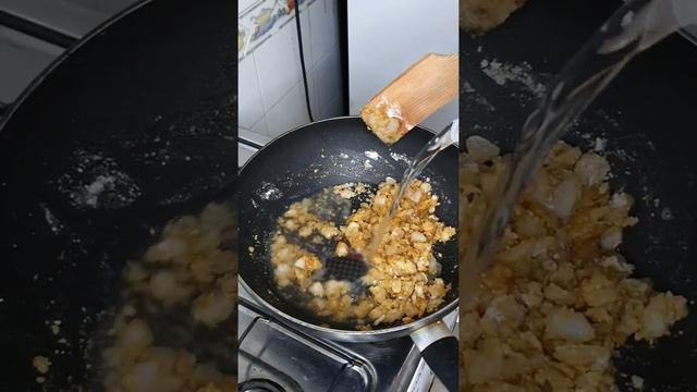 пелимени в соусе/ Teigtaschen mit Fleisch in Sauce #shorts #food #tasty #recipe #youtubeshorts