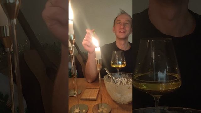 Папа, чуточку волшебник для своих детей.