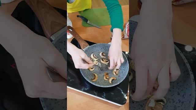 персиковый суп