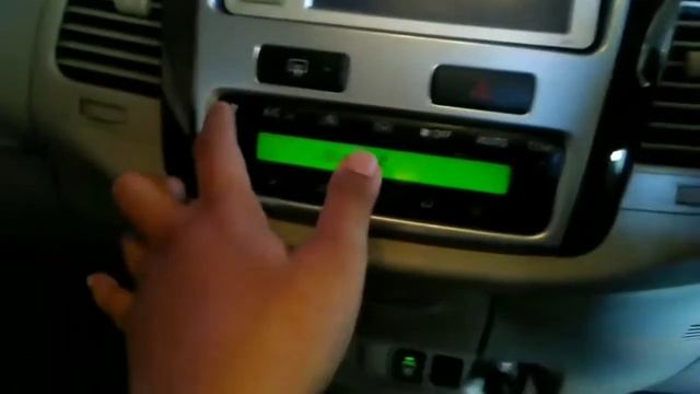 Innova V 2.0 AT 2012