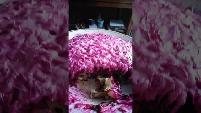 Много шубы.