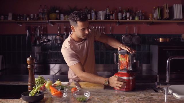Lecsó Gazpacho a KitchenAid K400-as Artisan turmixgépével