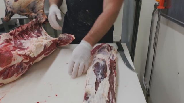 Bone in vs Boneless Steaks (How to be a Steak Expert) The Bearded Butchers