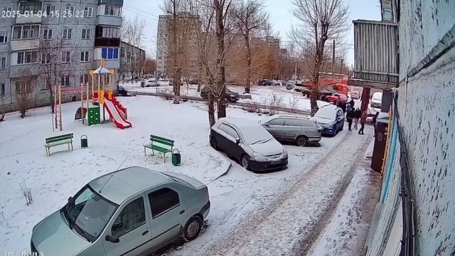 В Красноярске абу-бандиты из-за своего киоска объявили войну местным жителям !!!