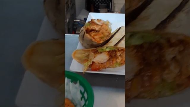 Jalapeno cheddar bites, Mini Tacos & Crispy Chicken Wrap with Buffalo sauce👨🏾🍳🤤 #work #shorts