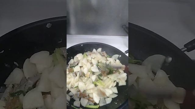 oseng lopak yiyuk saiganjoi