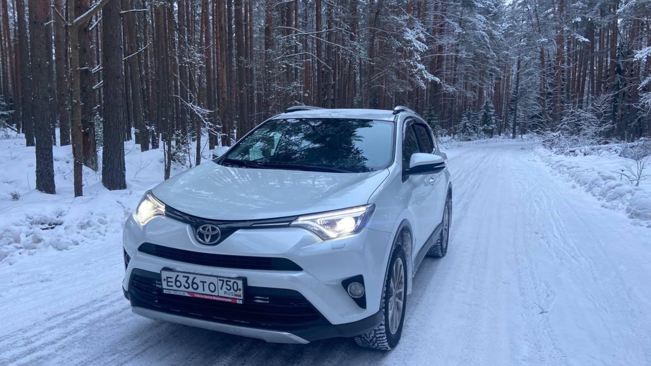 Toyota RAV 4 2018  2.2D AT