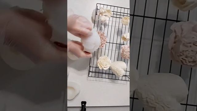 Хризантема большаяАрт.148017763Пион раскрытыйАрт.147997946Роза перваяАрт.161199477