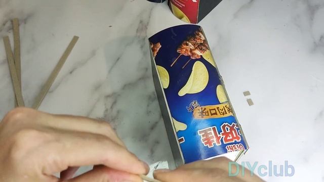 Не стала выбрасывать коробки от сока, а сделала полезную вещь для себя любимой!