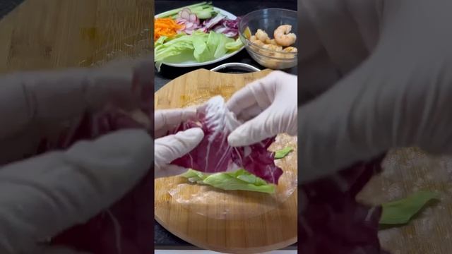 Спринг-роллы с креветками и овощами! РЕЦЕПТ в комментариях 📌