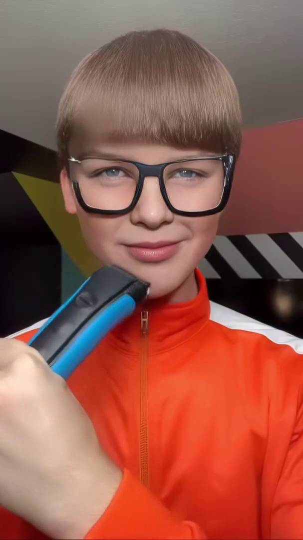 Клянусь, я схватил свою кисть