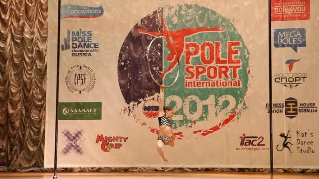 Ирина Савина -- Pole Sport International 2012 - (показательные)