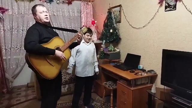 Маленькой ёлочке холодно зимой