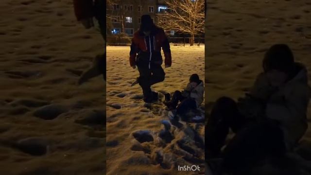Закаливание. 2025 г. ТАМБОВ.
Алексей 10 лет
Лев 8 лет.