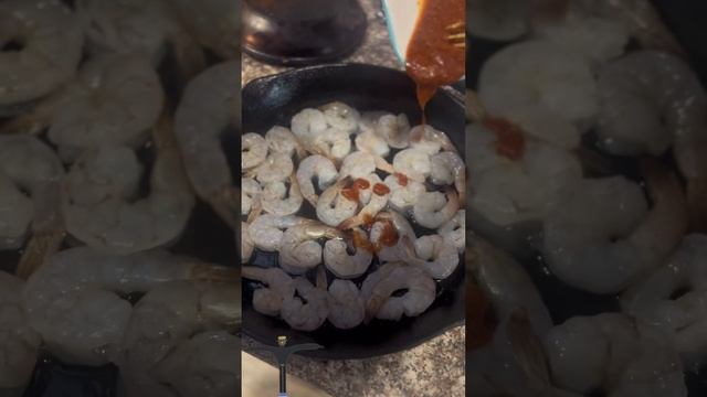 Smoked Garlic Butter Shrimp with Crab Boil Sauce !!! #foodie #cookingtutorial #shorts