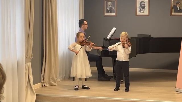 А. Филиппенко "Цыплятки"