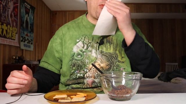 OTTOGI BEIJING JJAJANG RAMEN & TRISCUITS WITH CHEESE ASMR MUKBANG