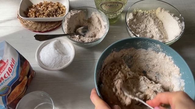 Полезный хлеб из цельнозерновой муки с грецкими орехами